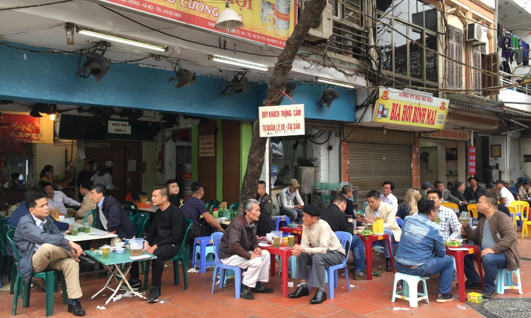 Hà Nội tạm dừng hoạt động các nhà hàng bia, quán bia, bia hơi.
