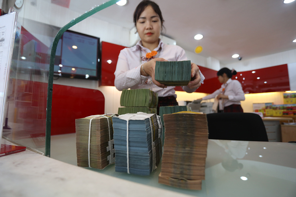 Ngân hàng đang cố gắng kiểm soát dòng tiền ra vào hợp lý.