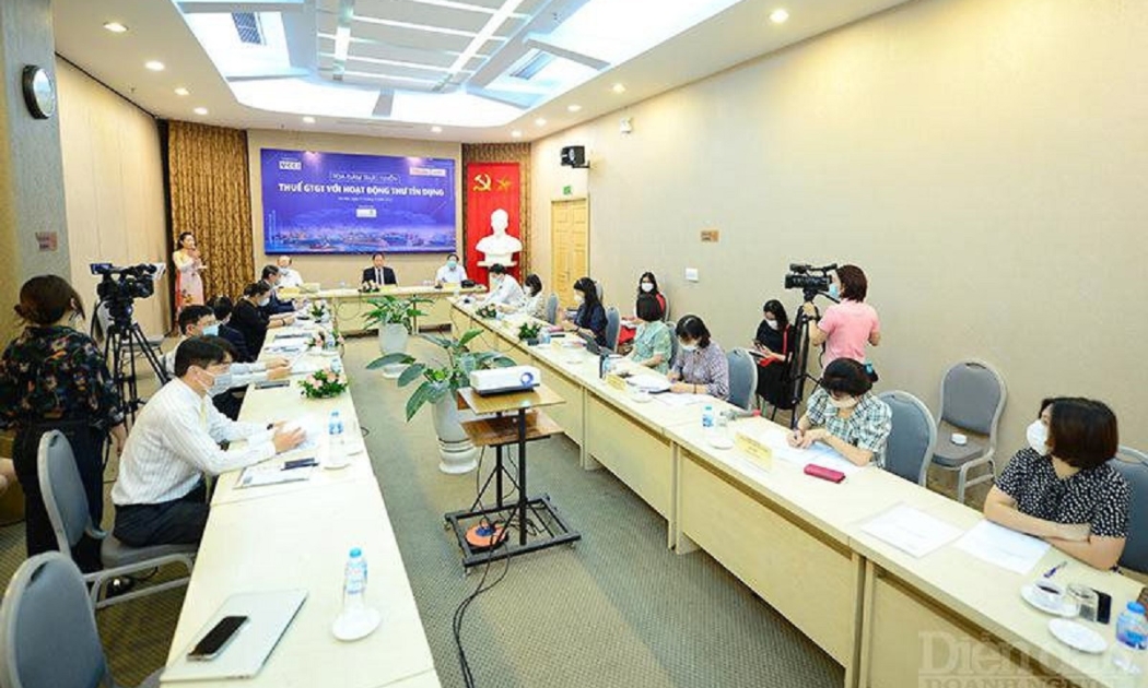 Tọa đàm trực tuyến