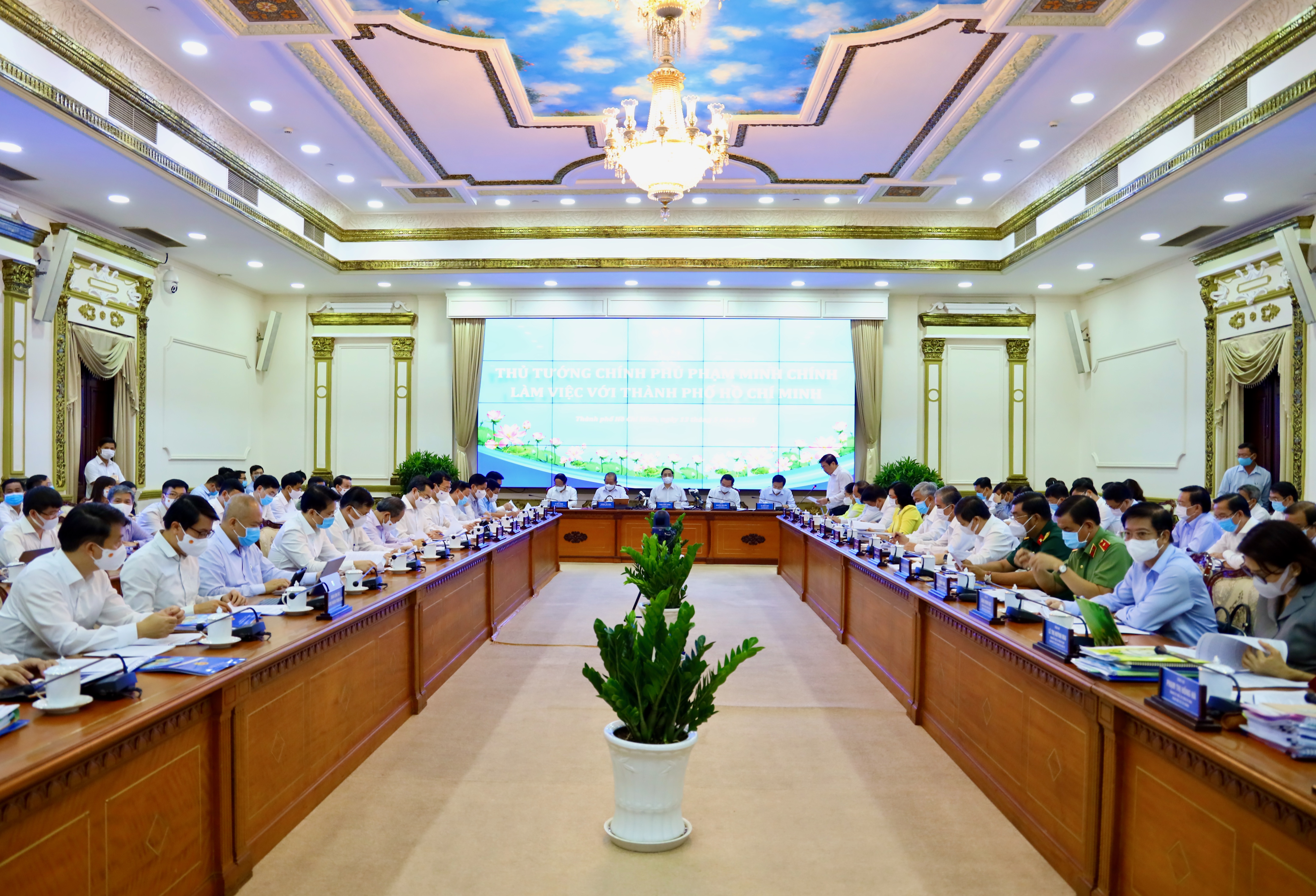 Thủ tướng Phạm Minh Chính tại buổi làm việc với Tp.HCM vào ngày 13/5.