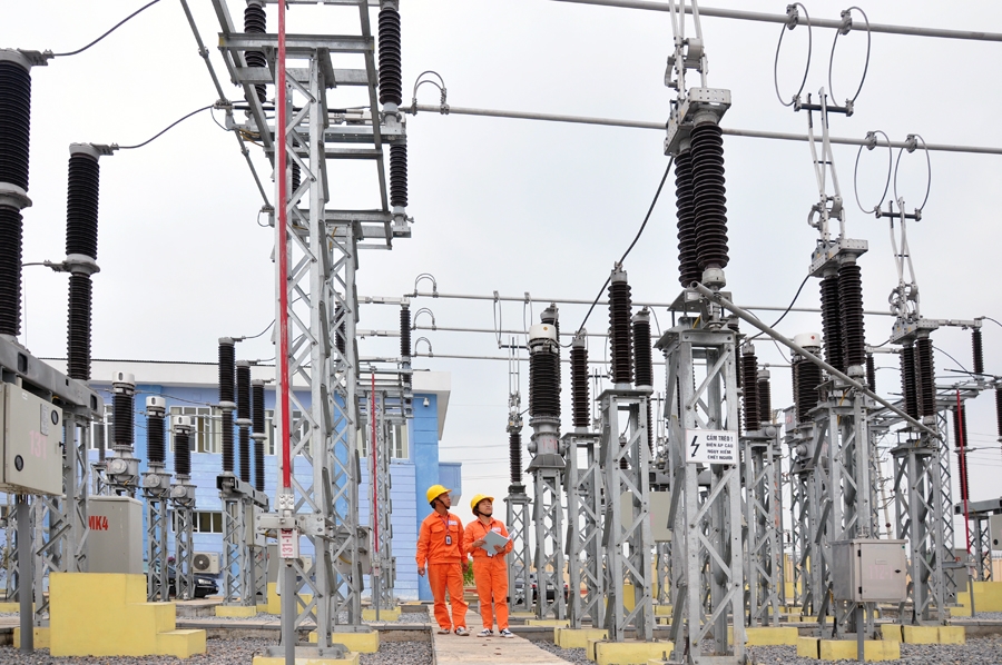 Dự báo sản lượng tiêu thụ điện trong những ngày nắng nóng có thể thiết lập kỷ lục mới.