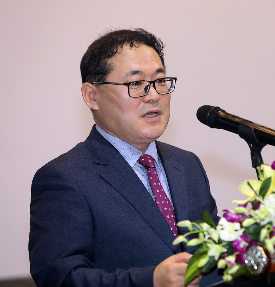 Ông Moon Hyogon, Giám đốc nghiên cứu Kế hoạch và Quản lý, Viện nghiên cứu Nhà ở và đất đai Hàn Quốc