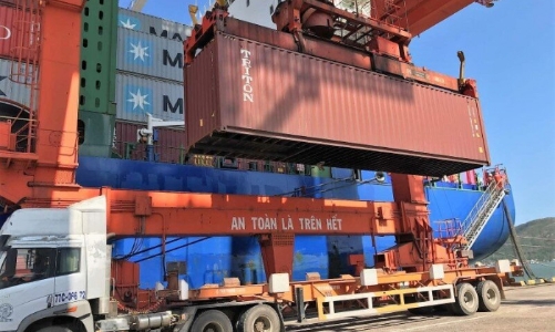 Tăng gấp 3 mức phạt hành vi xếp hàng quá tải tại cảng biển?