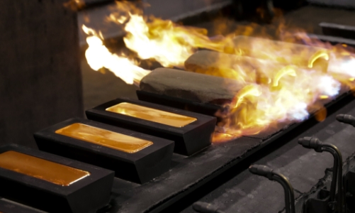 Cuối tuần, giá vàng tăng vọt theo thế giới