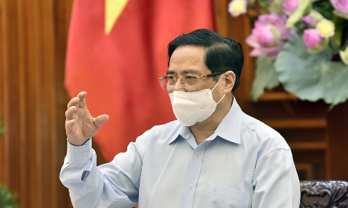 Thủ tướng làm việc với Bộ Y tế: “Toàn dân đang trông chờ vào lực lượng nòng cốt chống dịch”