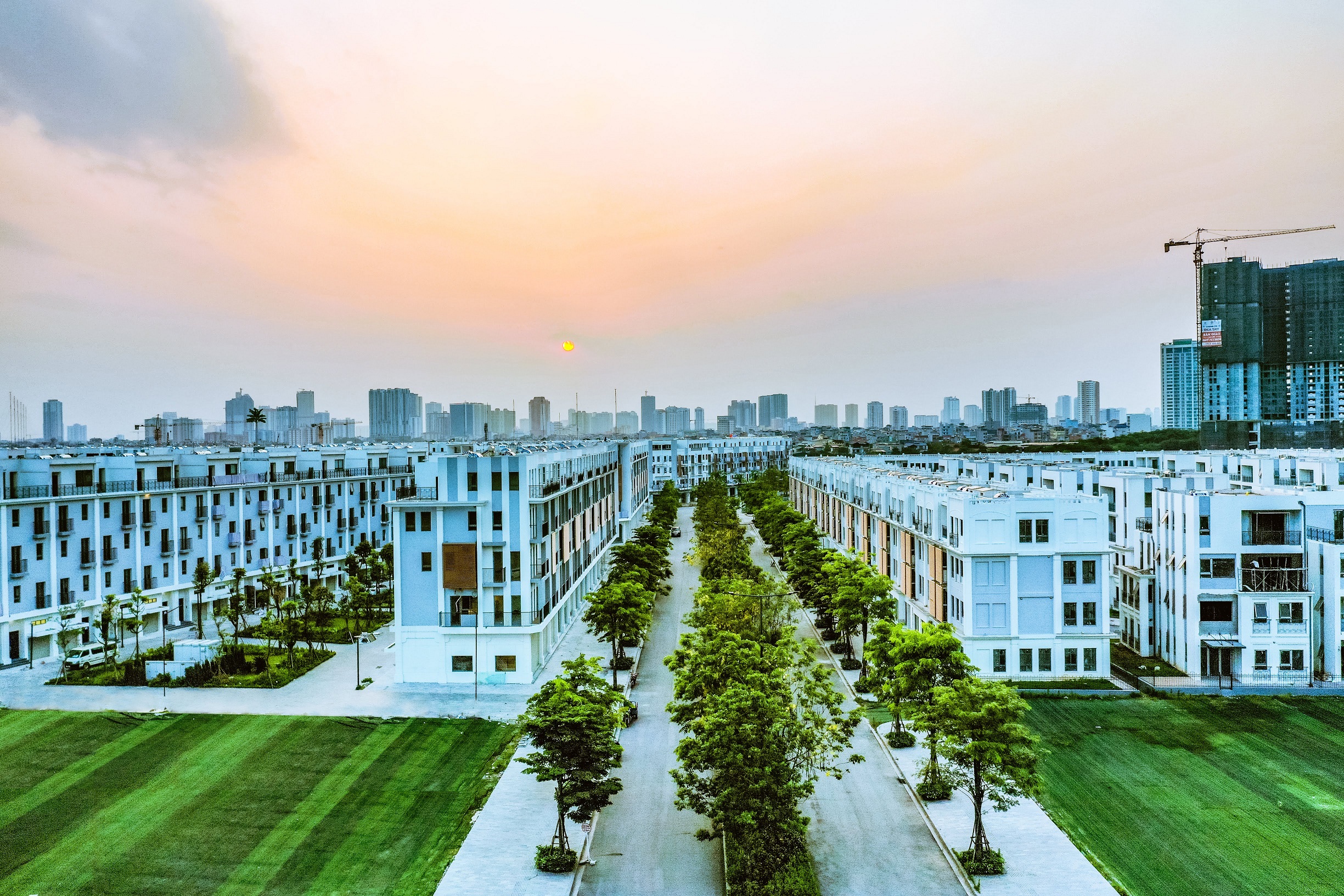 The Manor Central Park kiến tạo những phố Hàng hiện đại nối tiếp, hứa hẹn tạo nên một điểm đến thương mại sầm uất bậc nhất thủ đô khi đi vào hoạt động. (Ảnh: The Manor Central Park).