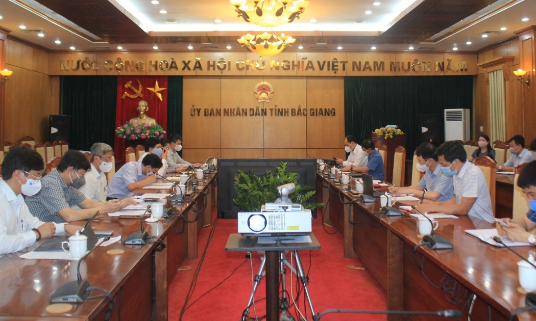 Đoàn công tác của Bộ Y tế làm việc với Ủy ban nhân dân tỉnh Bắc Giang ngày 17/5.