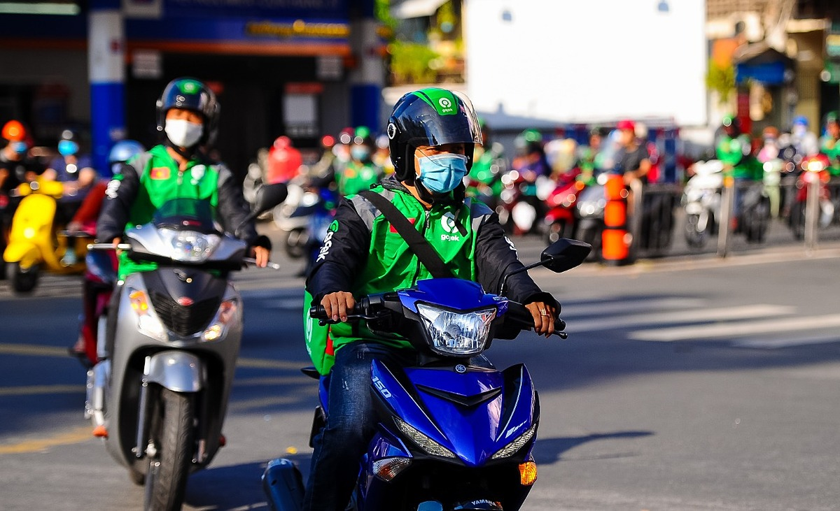Lãnh đạo Gojek Việt Nam cũng cho biết hãng sẽ triển khai dịch vụ gọi xe ô tô và thanh toán thẻ không dùng tiền mặt trong năm 2021, bắt đầu tại thị trường Tp.HCM.