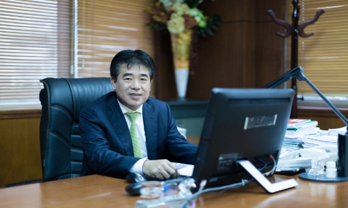 HPG thăng hoa, lãnh đạo Hoà Phát chuyển nhượng hàng chục triệu cổ phiếu cho con