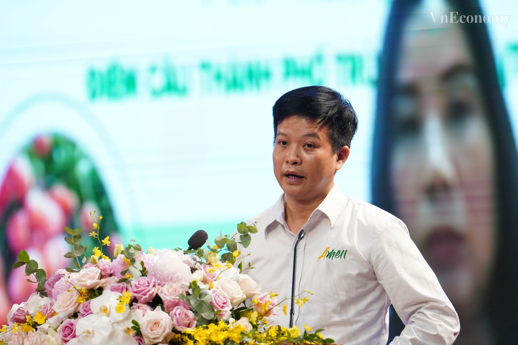 Ông Nguyễn Khắc Tiến, Chủ tịch HĐQT Công ty CP Ameii Việt Nam đại diện các doanh nghiệp xuất khẩu trái vải ra  thế giới chia sẻ kinh nghiệm tại hội nghị.