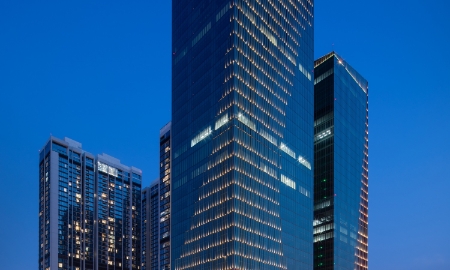 Toà văn phòng hạng A tiêu chuẩn quốc tế Capital Place do tập đoàn Capital đầu tư.