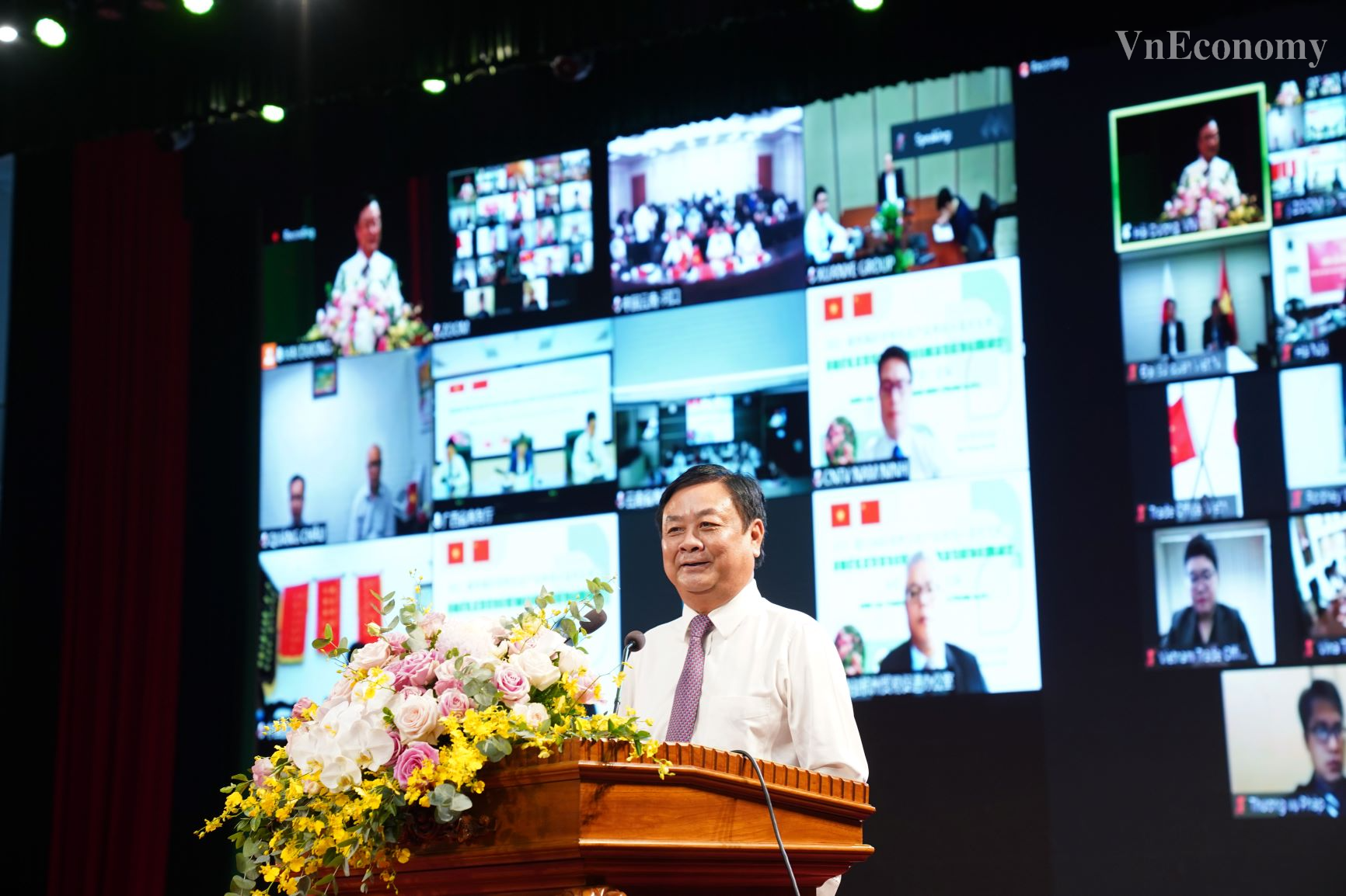 Ông Lê Minh Hoan, Ủy viên Trung ương Đảng, Bộ trưởng Bộ Nông nghiệp và phát triển nông thôn phát biểu ý kiến.
