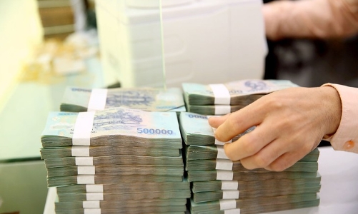 Công ty niêm yết hút hơn 100.000 tỷ qua phát hành tăng vốn, cẩn trọng nhóm ngân hàng