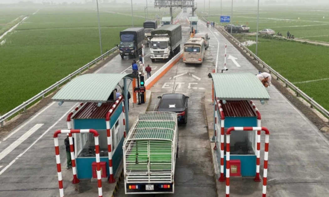 Trạm thu phí Km72+800 trên tuyến tránh thị trấn Đông Hưng