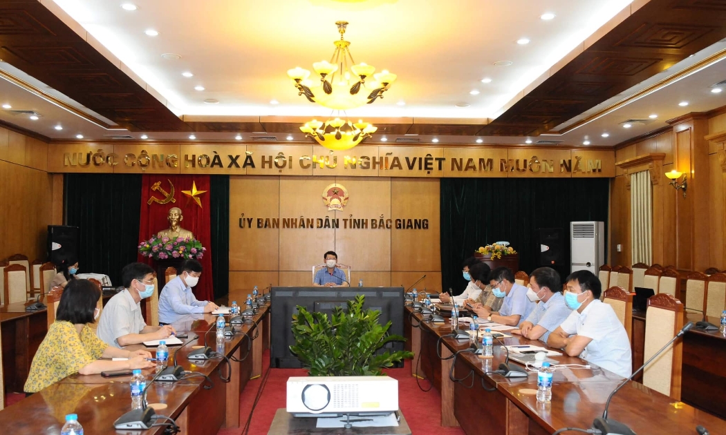 Tiểu ban Điều trị của Bộ phận thường trực hỗ trợ đặc biệt của Bộ Y tế họp khẩn với Ban Chỉ đạo phòng, chống, dịch Covid-19 của tỉnh Bắc Giang.