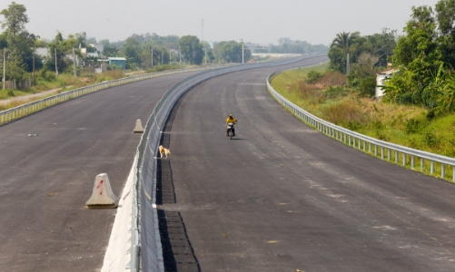 Thành lập Hội đồng thẩm định nhà nước Dự án đường bộ cao tốc Bắc - Nam phía Đông