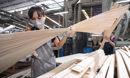 Nghi ngờ tủ bếp, tủ nhà tắm Trung Quốc mượn xuất xứ Việt Nam để vào Mỹ