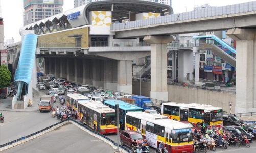 Nâng tỷ lệ xe buýt Thủ đô sử dụng năng lượng sạch lên 25% trong 10 năm tới