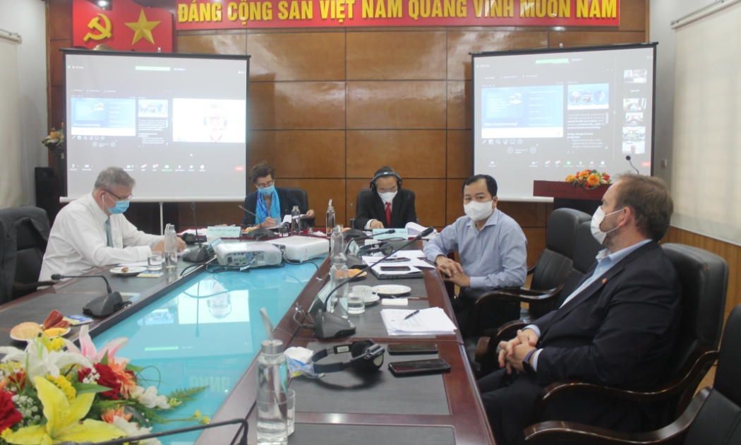 Diễn đàn trực tuyến Pphát triển ngành nuôi biển quy mô công nghiệp của Việt Nam.