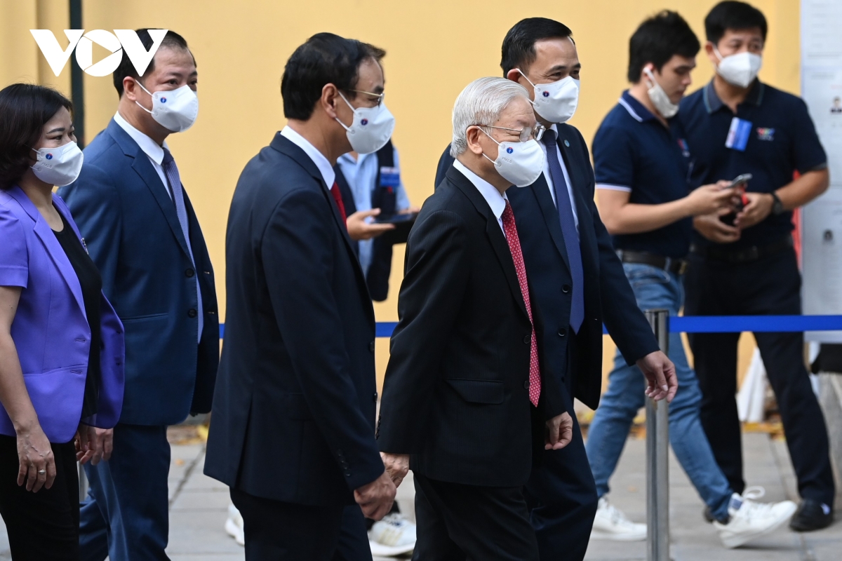 Tổng B&iacute; thư Nguyễn Ph&uacute; Trọng đến khu vực bỏ phiếu số 4, phường Nguyễn Du, Quận Hai B&agrave; Trưng, TP. H&agrave; Nội. Ảnh: VOV