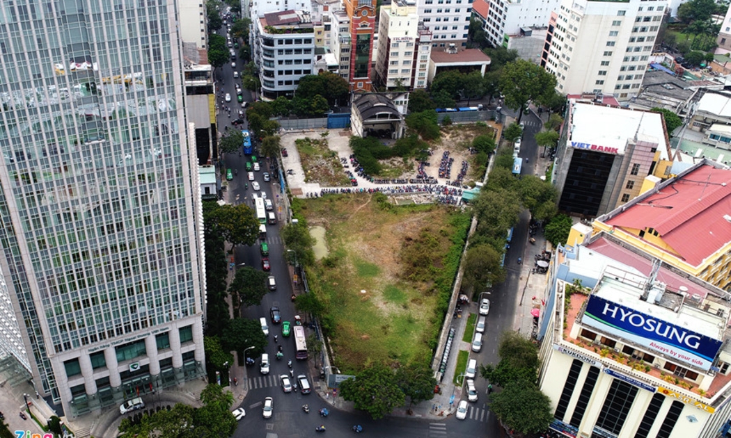 Khu đất vàng 2 - 4 - 6 Hai Bà Trưng, quận 1, Tp.HCM, rộng 6.000 m2, nằm trên bốn mặt tiền (đường Hai Bà Trưng - Đông Du - Thi Sách và Công trường Mê Linh).