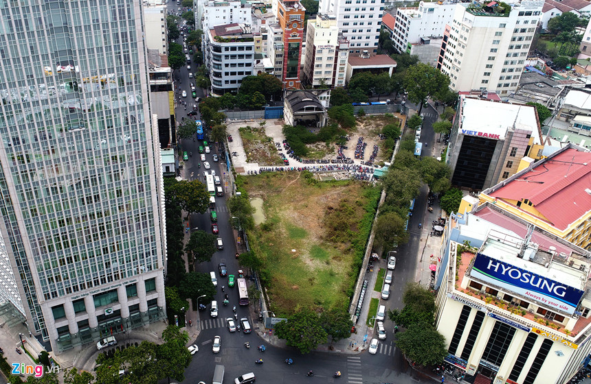 Khu đất vàng 2 - 4 - 6 Hai Bà Trưng, quận 1, Tp.HCM, rộng 6.000 m2, nằm trên bốn mặt tiền (đường Hai Bà Trưng - Đông Du - Thi Sách và Công trường Mê Linh).