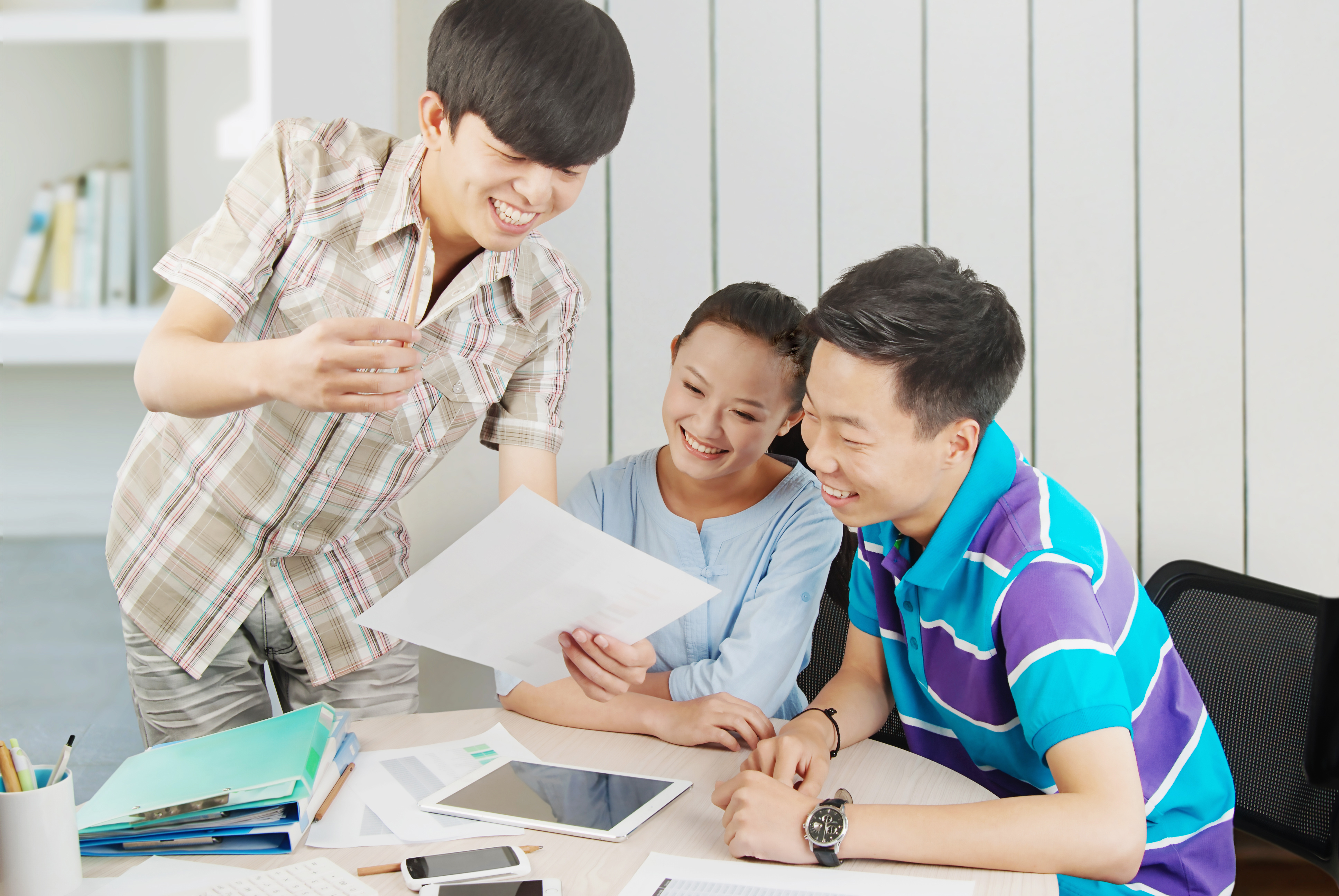 Doanh nghiệp cần chú trọng, kỹ lưỡng trong việc tính lương, trả lương đúng hạn… để tạo sự an tâm cho người lao động.