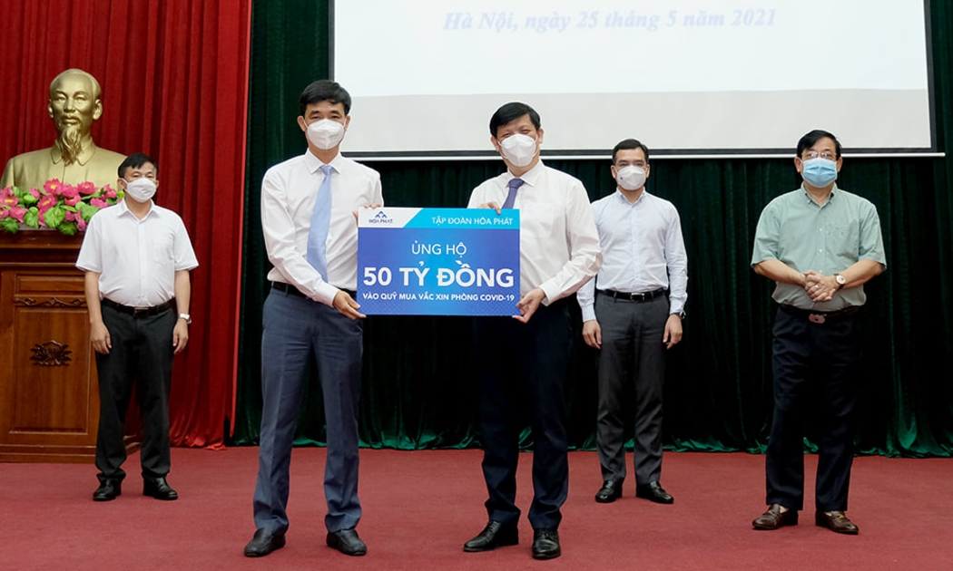 Bộ Y tế tiếp nhận hỗ trợ từ các tập đoàn, doanh nghiệp.