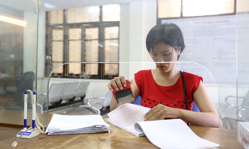 Xu hướng chuyển từ hoá đơn giấy sang hoá đơn điện tử.