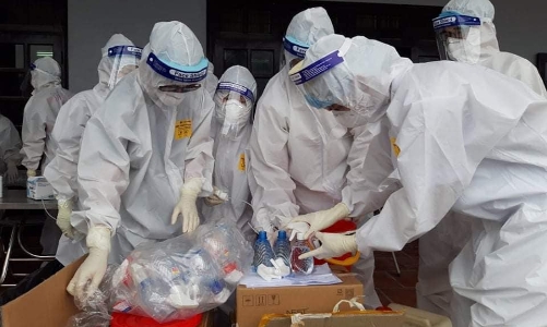 Bộ Y tế chi viện lực lượng triển khai test nhanh đến tâm dịch Việt Yên