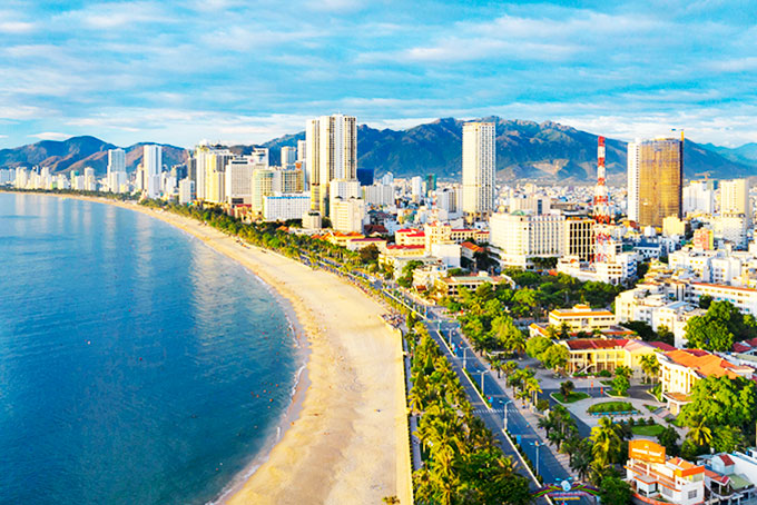 Đưa Khánh Hòa trở thành trung tâm kinh tế biển, trung tâm du lịch