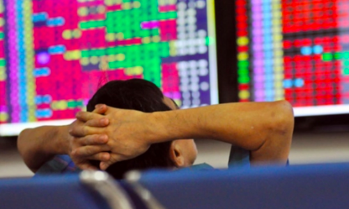 Cổ phiếu nhóm bán lẻ trước “bóng ma” Covid-19 quay lại