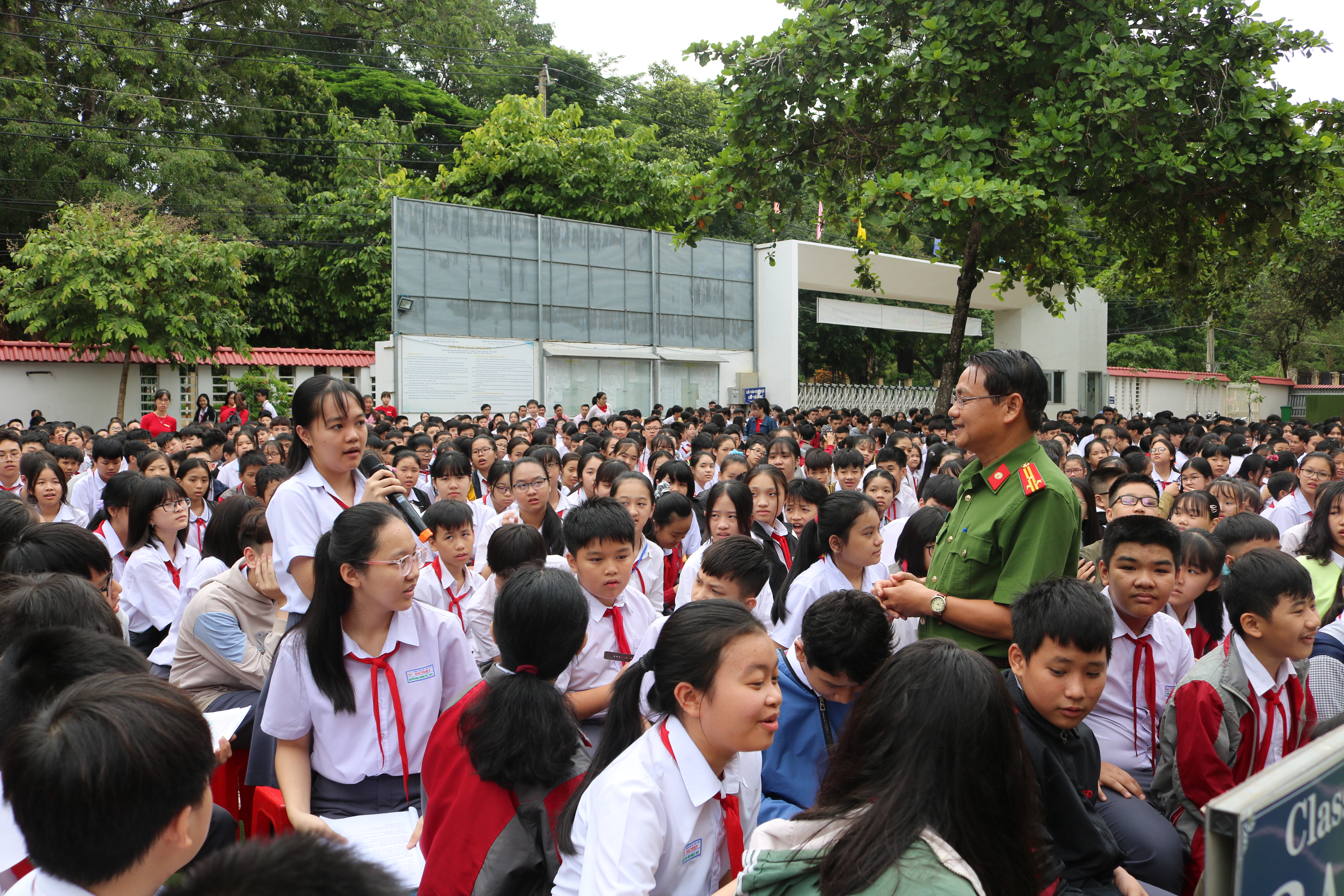 Tuyên truyền phòng chống may tuý,, mại dâm tới học sinh.  