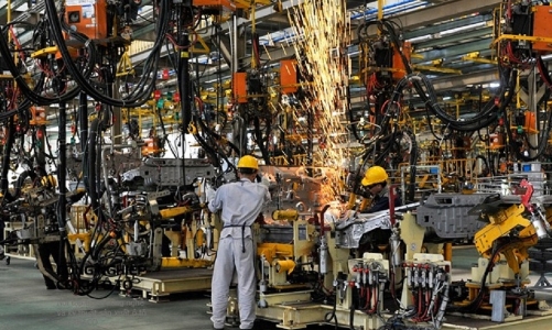 Sản xuất công nghiệp vẫn tăng 9,9%, dù dịch Covid-19 diễn biến phức tạp