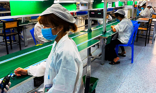 Bắc Giang cấp phép cho các nhà máy của Foxconn và Samsung hoạt động trở lại