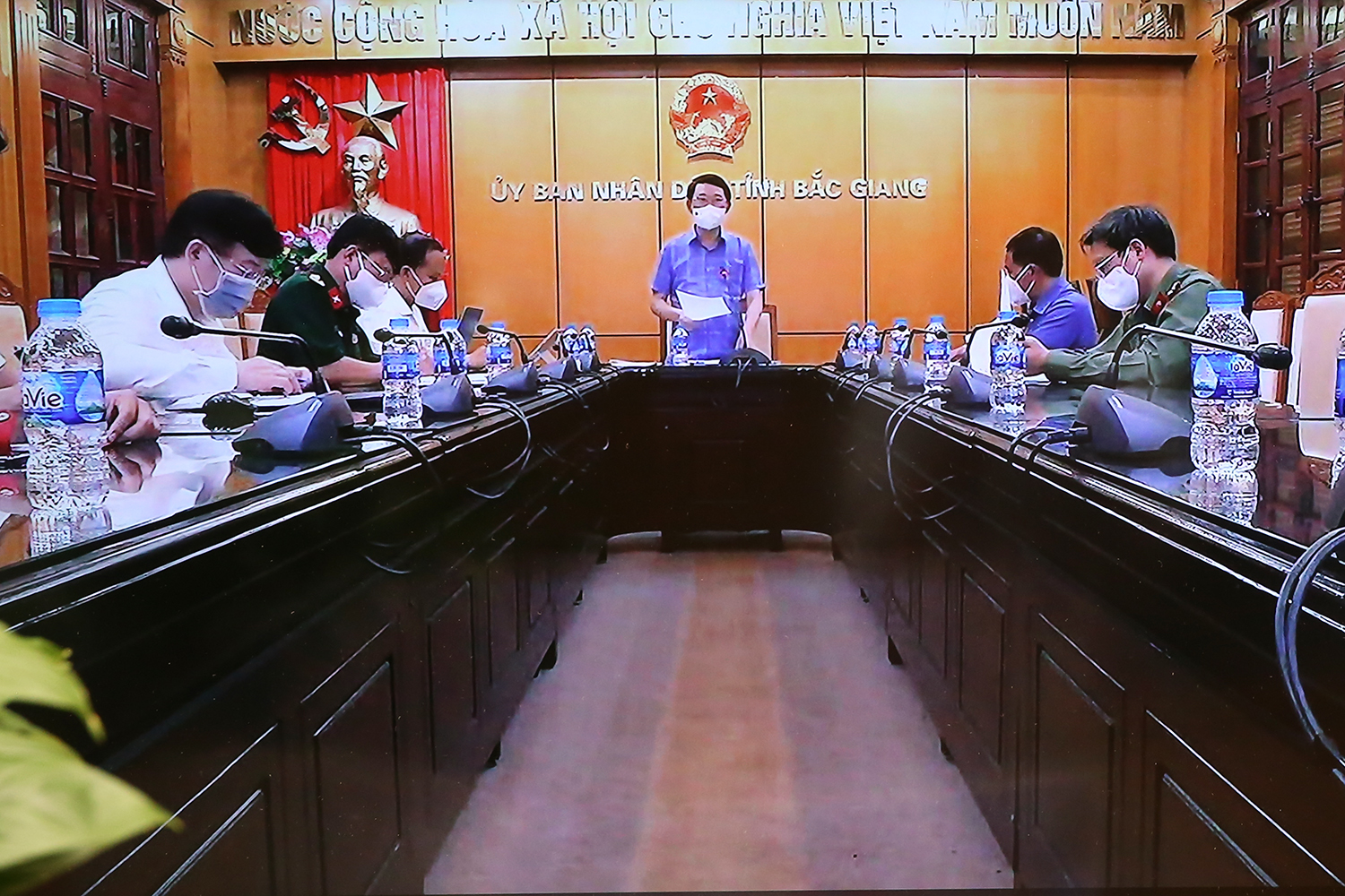Lãnh đạo tỉnh Bắc Giang thông tin về tình hình dịch Covid-19 trên địa bàn. Ảnh - VGP. 