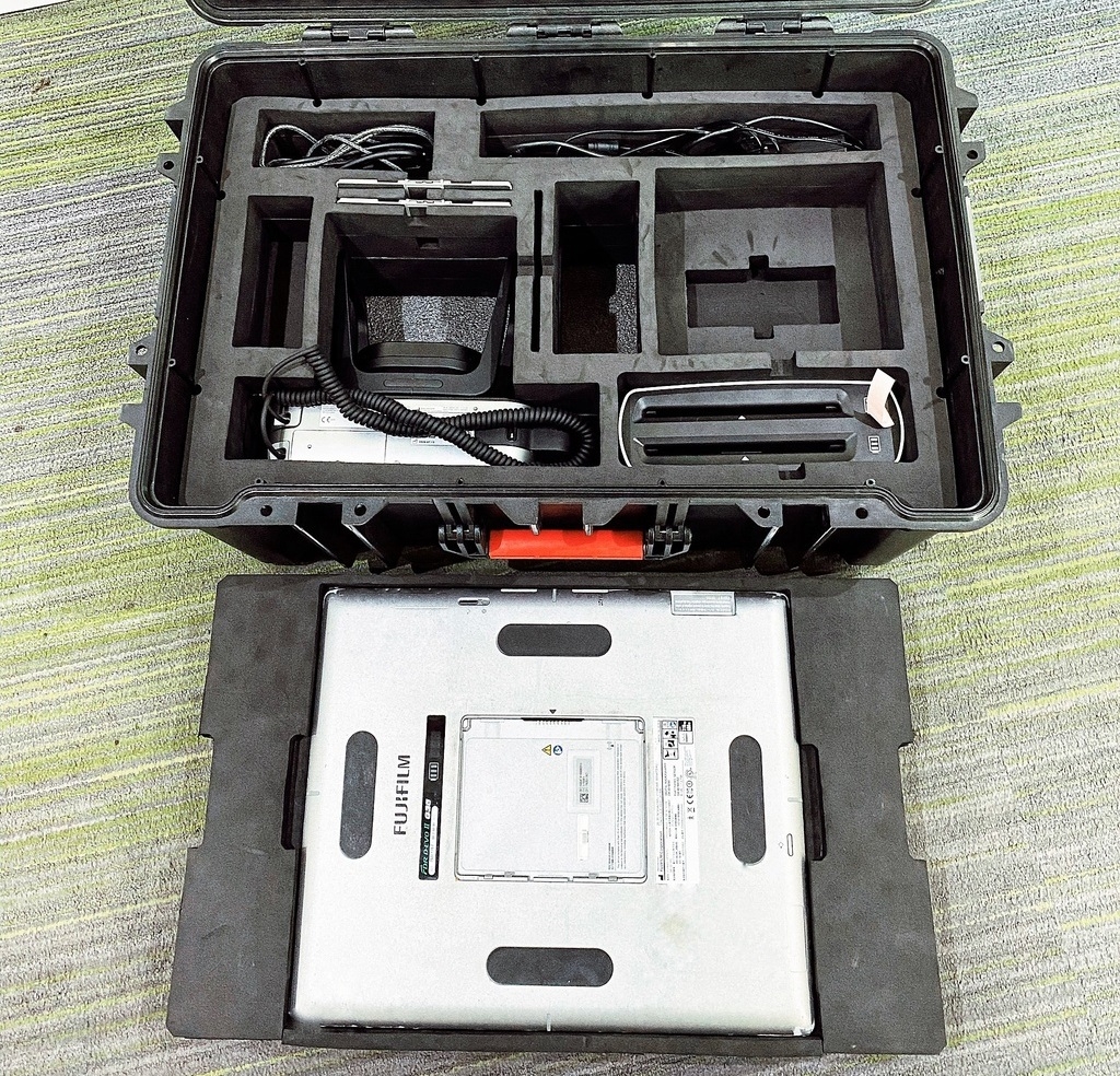  Máy X-Quang cầm tay lưu động thế hệ mới nhất của hãng Fujifilm Nhật Bản.