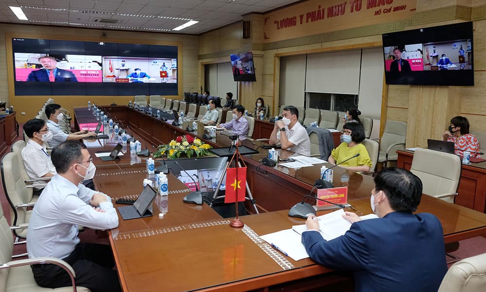 Bộ trưởng Nguyễn Thanh Long họp trực tuyến với đại diện của COVAX Facility.