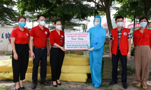 Quỹ hành trình Xanh và NCB ủng hộ gần 2 tỷ đồng hỗ trợ Bắc Giang và Bắc Ninh