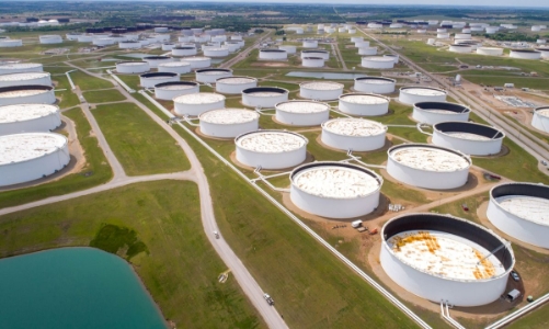 Giá dầu đạt đỉnh 3 năm nhờ triển vọng nhu cầu khởi sắc