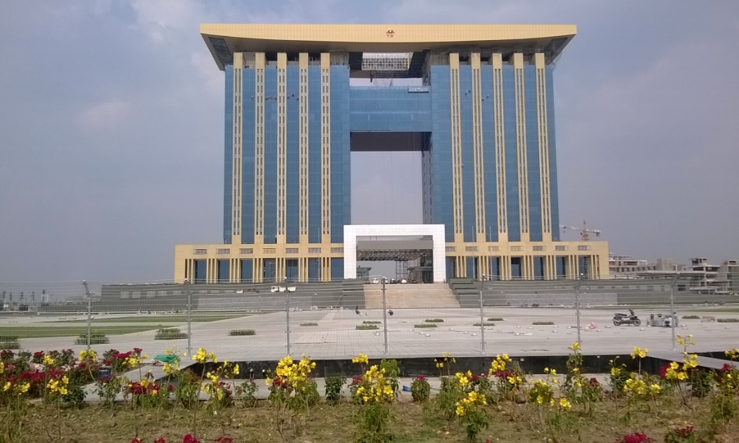 TRung tâm hành chính công tỉnh BÌnh Dương tạm ngừng giao dịch trực tiếp để phòng chống Covid-19.
