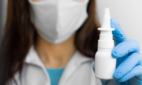 Những tín hiệu đáng mừng từ vaccine Covid-19 dạng xịt và dạng viên