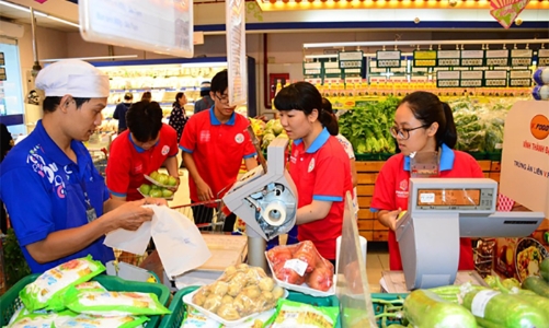 Đề xuất ưu tiên tiêm vaccine cho hệ thống phân phối bán lẻ hàng hoá thiết yếu