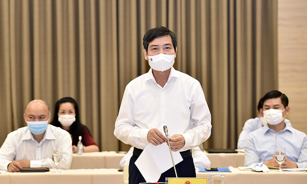 Thứ trưởng Bộ Tài chính Tạ Anh Tuấn trả lời vấn đề liên quan đến Quỹ vaccine - Ảnh: VGP/Nhật Bắc