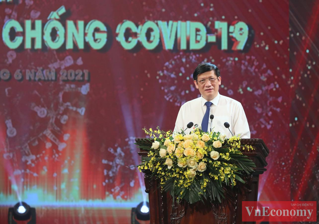 Đồng chí Nguyễn Thanh Long, Ủy viên Trung ương Đảng, Bộ trưởng Bộ Y tế phát biểu về những nỗ lực mua vaccine và sử dụng vaccine tại Việt Nam hiện nay. Buổi lễ ra mắt Quỹ vaccine phòng, chống Covid-19 kết thúc thành công tốt đẹp.