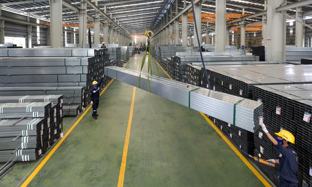 Tháng 4/2021, Tập đoàn Hoa Sen ghi nhận sản lượng tiêu thụ ước đạt 216.390 tấn; doanh thu ước đạt 4.550 tỷ đồng, tăng trưởng 104% so với cùng kỳ.