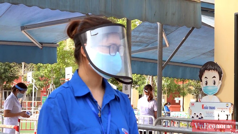 Mỗi điểm thi đều sẽ huy động lực lượng thanh niên tiếp sức mùa thi, phân công nhiệm vụ cụ thể để đảm bảo công tác phân luồng thí sinh, khai báo y tế, kiểm tra thân nhiệt... 