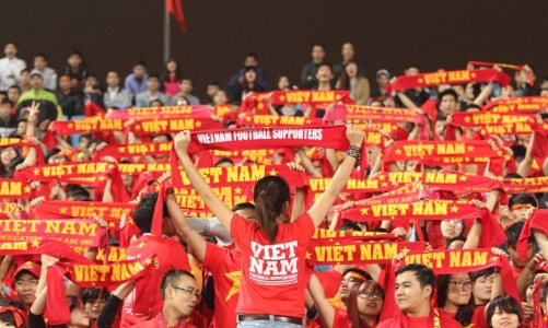 Bộ Y tế đề nghị không tụ tập đông người xem bóng đá 