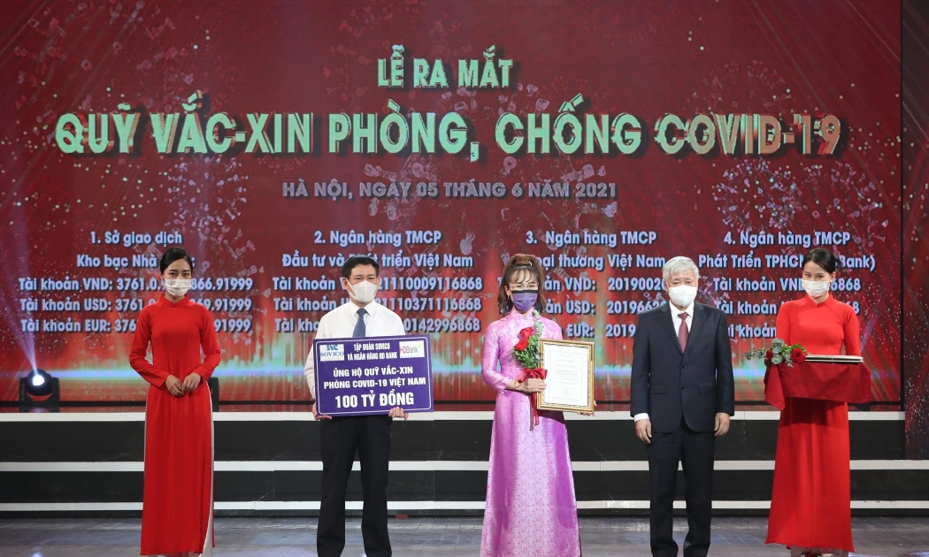 Nữ tỉ phủ Nguyễn Thị Phương Thảo ủng hộ 100 tỉ đồng cho Quỹ Vắc xin phòng chống Covid-19.