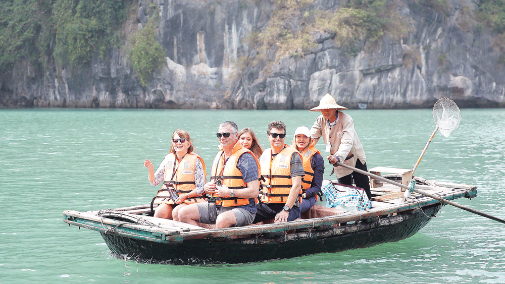 Quảng Ninh mở cửa trở lại các điểm du lịch, cơ sở dịch vụ